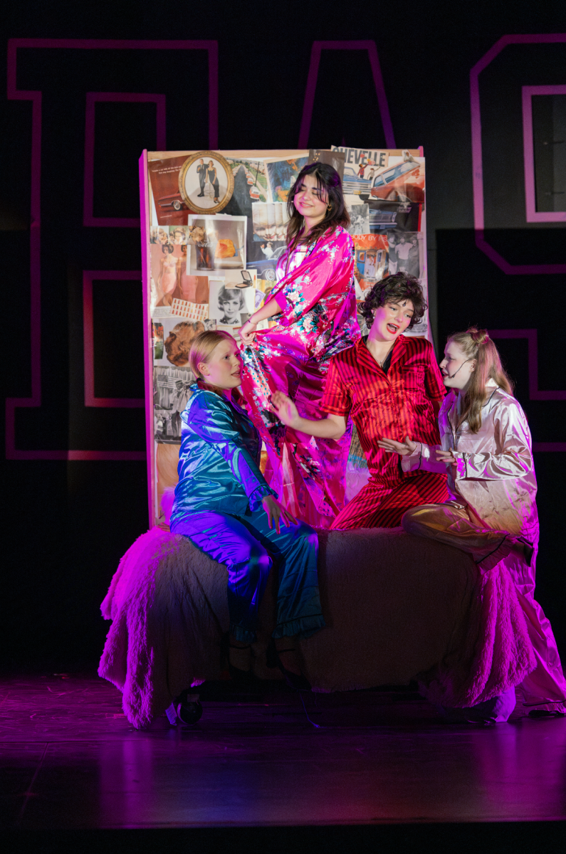 During the sleepover, seniors Valentina Rivera and Lulu Warren act out alongside freshmen Bryar Sapp and Alyssa Giles during a full run-through of the show on Jan. 16.